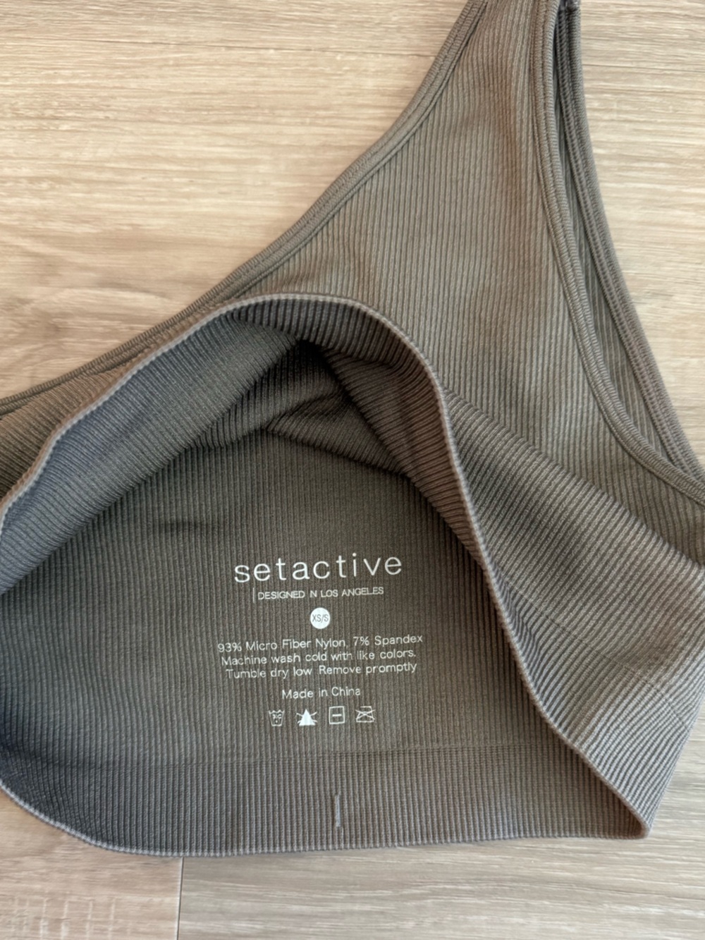 SET Active Top - Picture 2 of 3